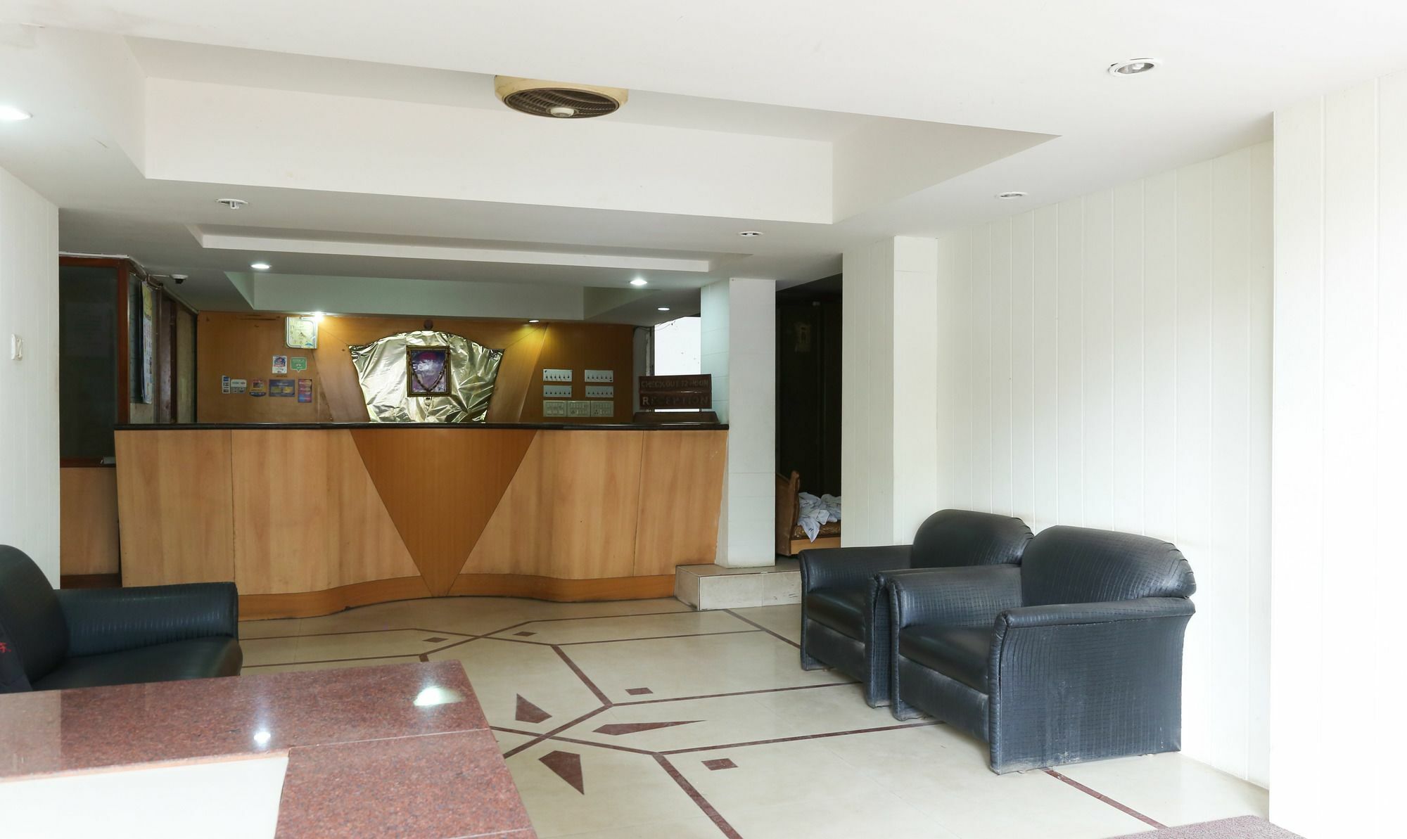 Itsy Hotels Hill View Ex Pune Extérieur photo