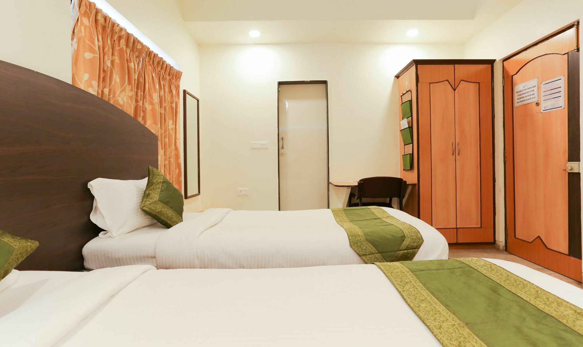 Itsy Hotels Hill View Ex Pune Extérieur photo