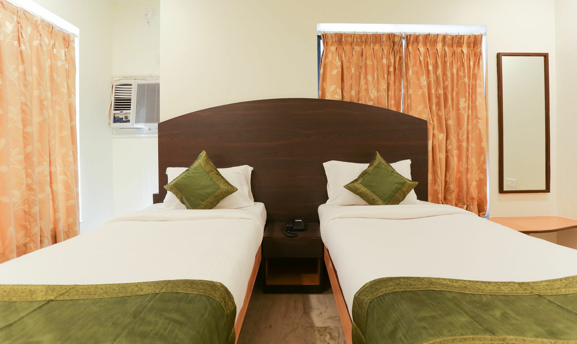 Itsy Hotels Hill View Ex Pune Extérieur photo