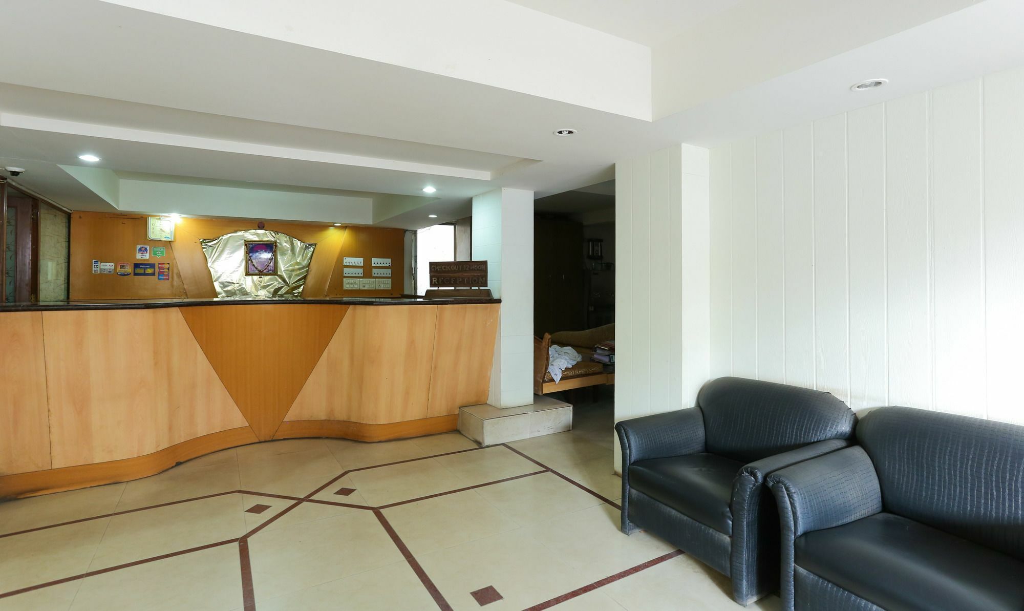 Itsy Hotels Hill View Ex Pune Extérieur photo