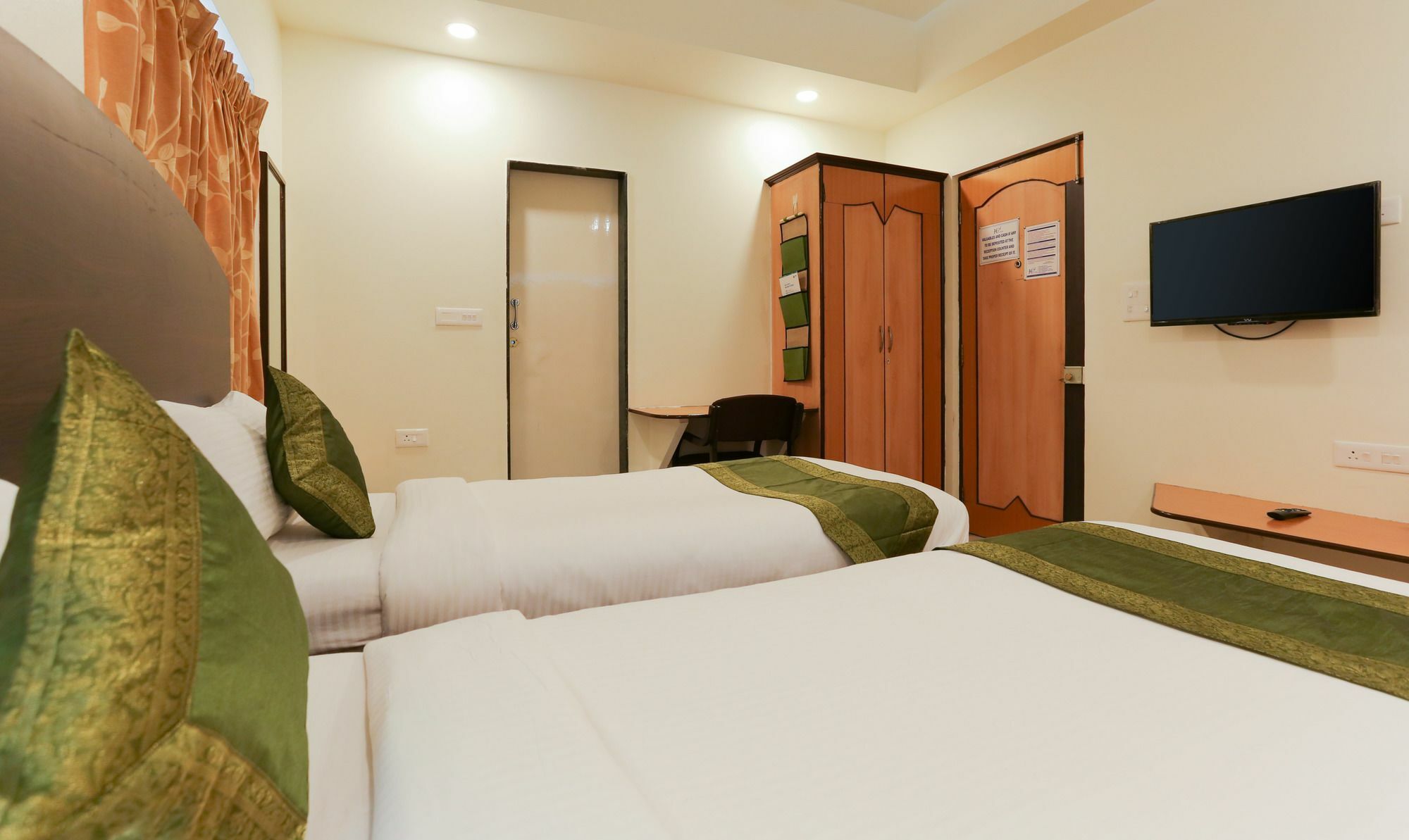 Itsy Hotels Hill View Ex Pune Extérieur photo