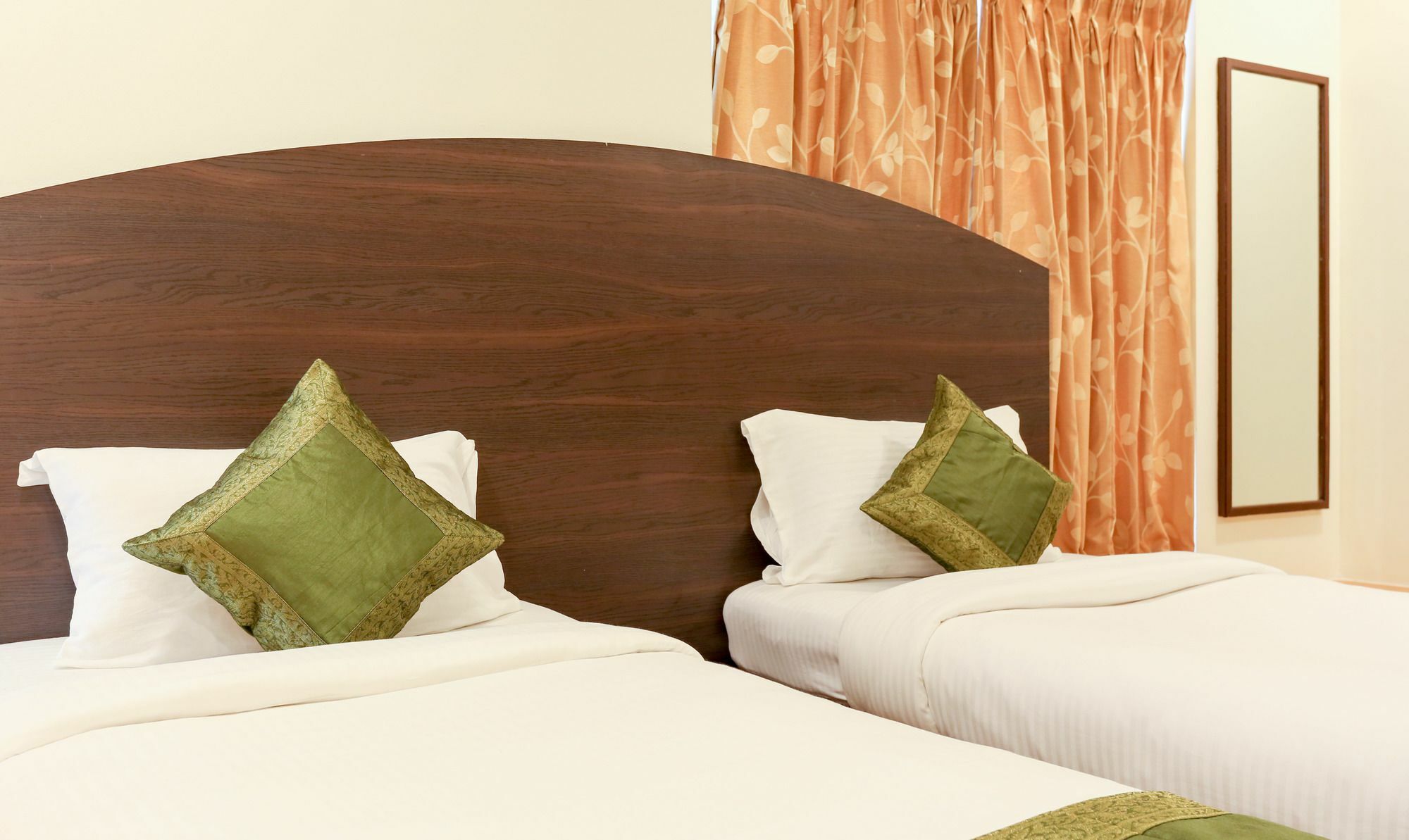 Itsy Hotels Hill View Ex Pune Extérieur photo