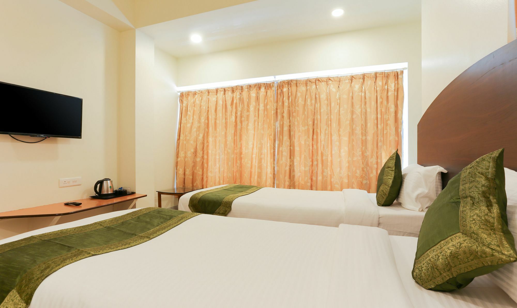 Itsy Hotels Hill View Ex Pune Extérieur photo