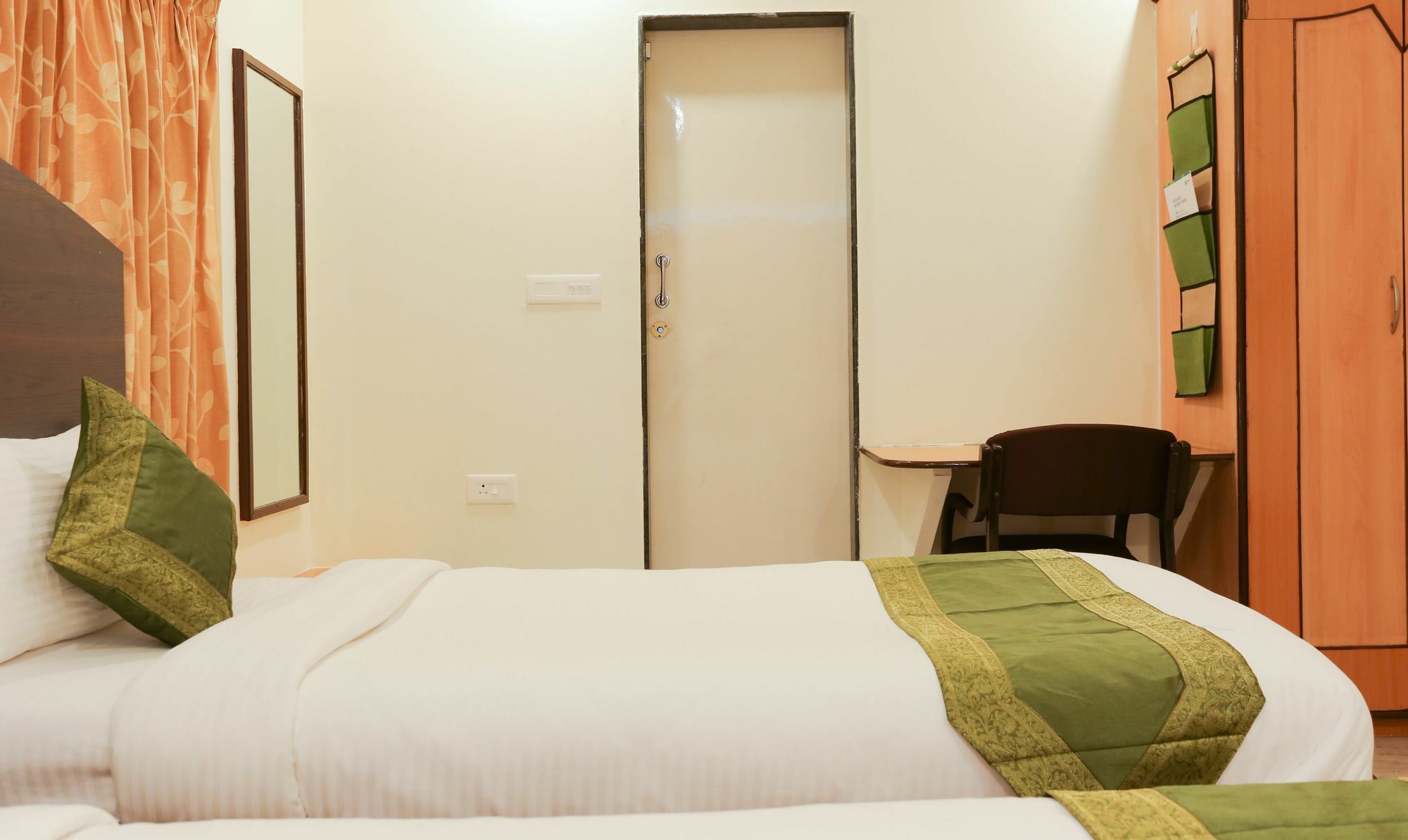 Itsy Hotels Hill View Ex Pune Extérieur photo