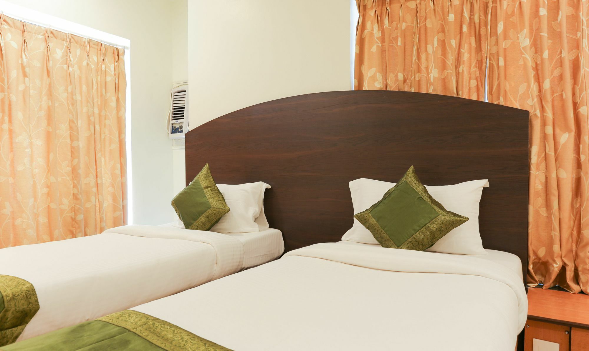 Itsy Hotels Hill View Ex Pune Extérieur photo