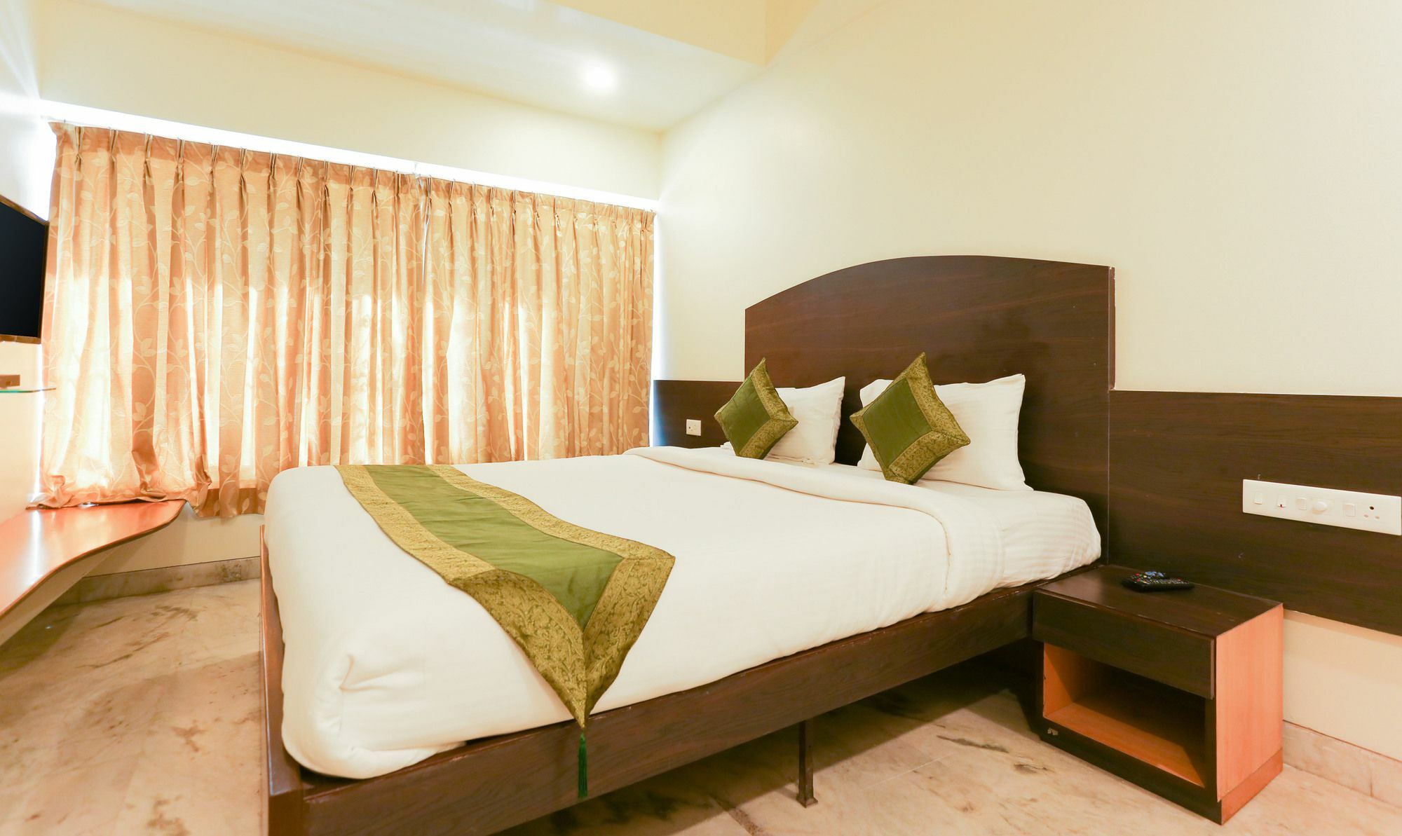 Itsy Hotels Hill View Ex Pune Extérieur photo