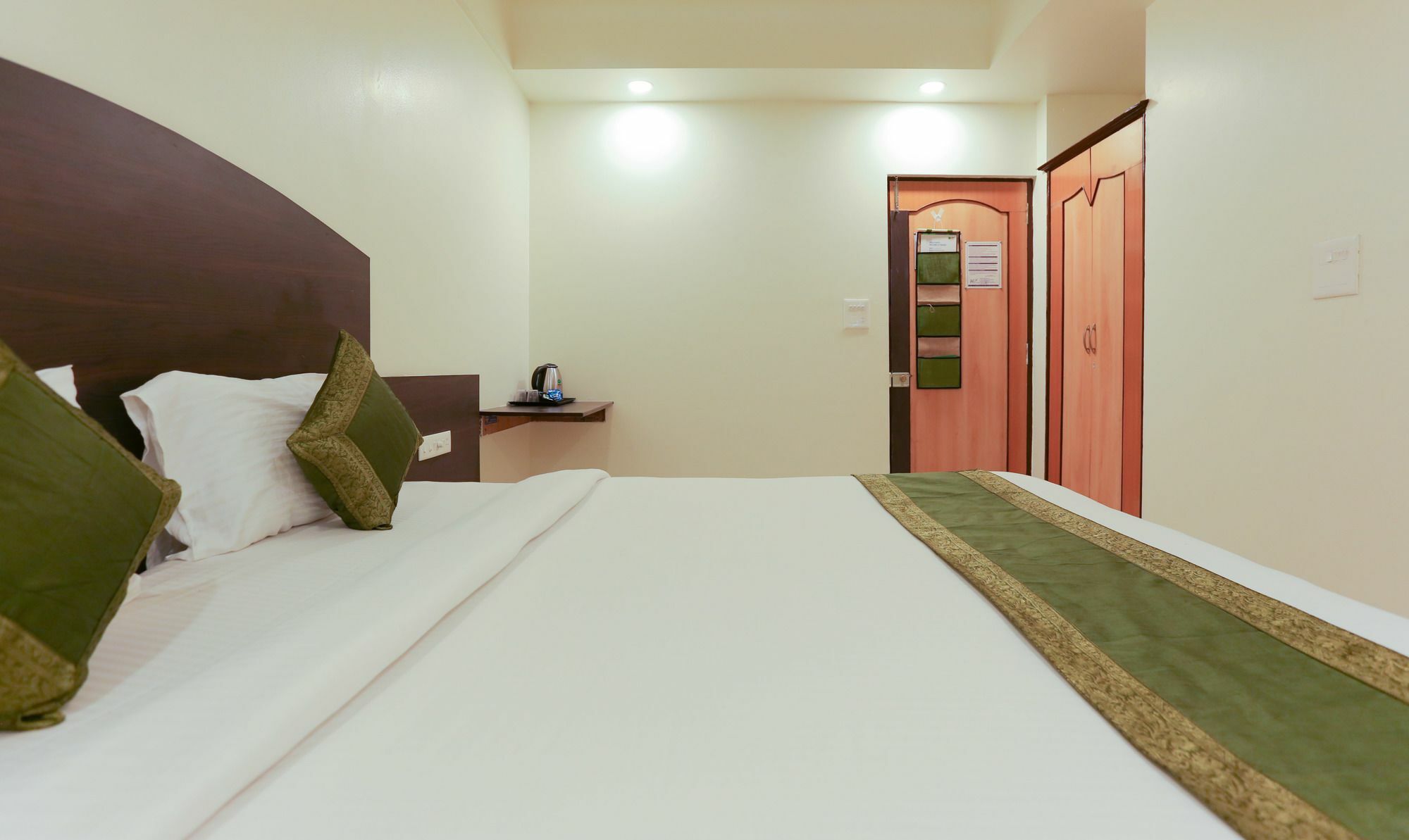 Itsy Hotels Hill View Ex Pune Extérieur photo