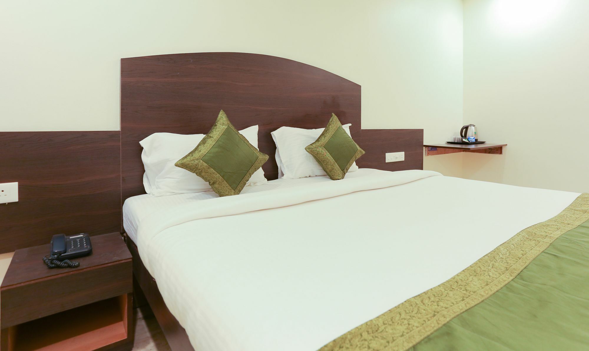 Itsy Hotels Hill View Ex Pune Extérieur photo